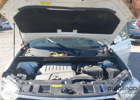 2013 Toyota Highlander Limited V6 z USA, uszkodzony, nr VIN 5TDDK3EH4DS236276